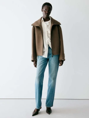 High-neck zip-up jacket średni brązowy - Kobieta - MANGO
