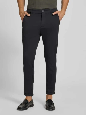 Hose o kroju slim fit z dodatkiem wiskozy w skróconym kroju lindbergh Czarny