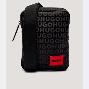 HUGO Reporterka Ethon 2.0M_NS
