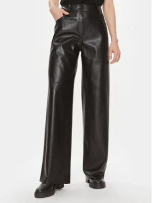 Hugo Spodnie z imitacji skóry Hugara-1 50493335 Czarny Relaxed Fit