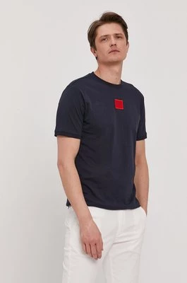 HUGO t-shirt bawełniany kolor granatowy z aplikacją 50447978