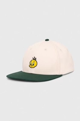 Hummel czapka z daszkiem bawełniana hummel X The Looney Tunes kolor zielony z aplikacją 225365