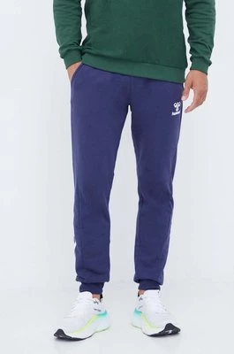 Hummel spodnie dresowe hmlISAM 2.0 REGULAR PANTS kolor fioletowy z nadrukiem 214336