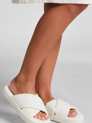 Hunkemöller Kapcie Gofr Biały