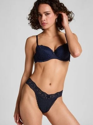 Hunkemöller Stringi z niskim stanem Madison Niebieski
