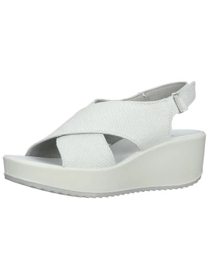 Imac Skórzane sandały w kolorze białym na koturnie rozmiar: 41