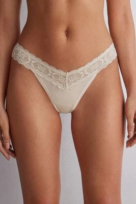 Intimissimi Brazyliany w stylu lat 80. z koronki i mikrofibry Kobieta Naturalny Rozmiar