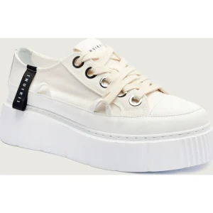 INUIKII Trampki MATILDA