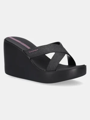 Ipanema japonki HIGH FASHION damskie kolor czarny na koturnie 83646-BD675