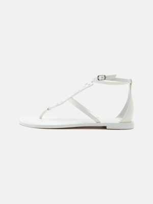 Japonki Sophia Webster mleczny