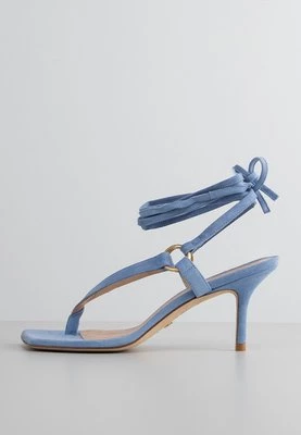 Japonki Stuart Weitzman