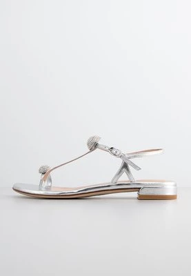 Japonki Stuart Weitzman