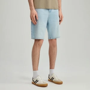 Jasne szorty jeansowe slim fit relaxed przed kolano House