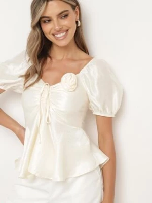 Jasnobeżowa Bluzka z Broszką w Kształcie Kwiatu ze Ściągaczami z Przodu i Gumką Vikannda elsa.m by may