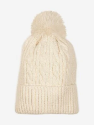 Jasnobeżowa Czapka w Ozdobny Warkoczowy Splot z Pomponem Emmilae