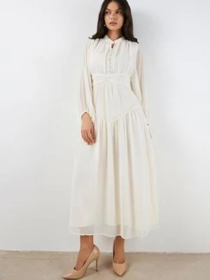 Jasnobeżowa Długa Sukienka Koktajlowa w Stylu Retro z Plisami i Stójką Leowia bisou's project