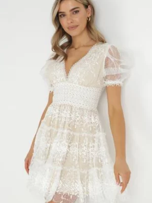 Jasnobeżowa Sukienka Mini z Krótkim Transparentnym Rękawem i Dekoracyjną Siateczką Cataleah