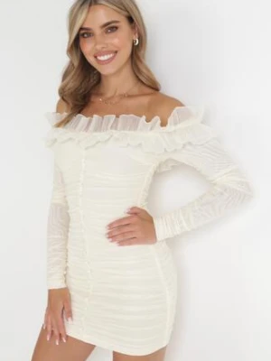 Jasnobeżowa Sukienka Mini z Marszczonej Tkaniny z Hiszpańskim Dekoltem Kaarlo