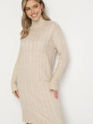 Jasnobeżowa Sweterkowa Sukienka z Golfem Wełną i Bawełną Ozdobiona Splotem Reiania