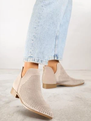 Jasnobeżowe Ażurowe Botki Vices na Płaskiej Podeszwie z Ozdobnym Wycięciem Selenith