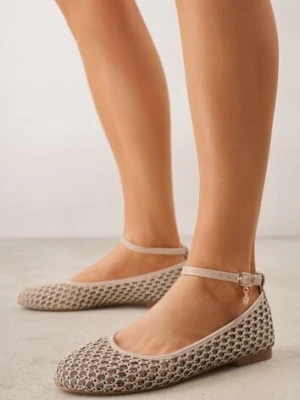 Jasnobeżowe Balerinki ze Skórzaną Wkładką i Metaliczną Ozdobą Dorialori goodin