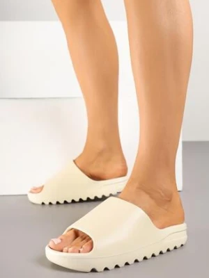 Jasnobeżowe Klapki w Klasycznym Stylu Ellirene gowin