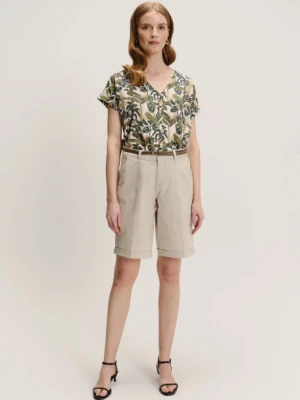 Jasnobeżowe szorty o uniwersalnym kroju Greenpoint