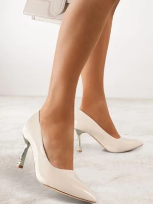 Jasnobeżowe Szpilki Lakierowane Vices ze Skórzaną Wkładką i Cyrkoniami Avadvire