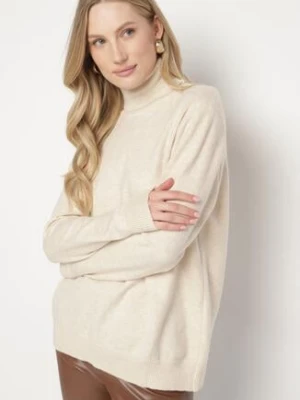 Jasnobeżowy Casualowy Golf z Wełną o Prostym Kroju Reiselia