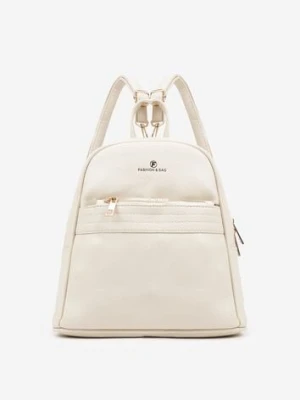 Jasnobeżowy Casualowy Plecak z Metaliczną Aplikacją i Regulowanymi Szelkami Haliriss fashion&bags