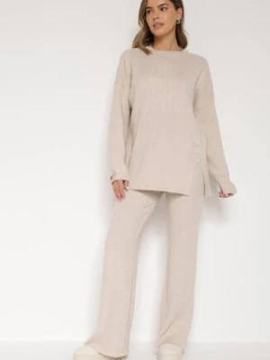 Jasnobeżowy Komplet z Bawełną i Wełną Sweter z Guzikami i Proste Spodnie Reisadia