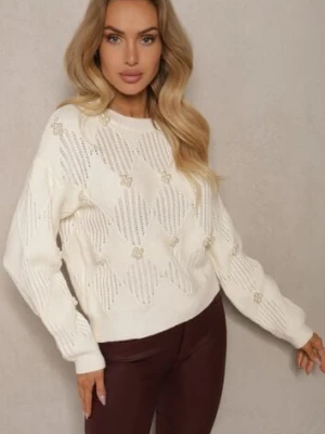 Jasnobeżowy Prosty Sweter z Ozdobnymi Metalicznymi Przeszyciami i Perełkami Zinrila elsa.m by may