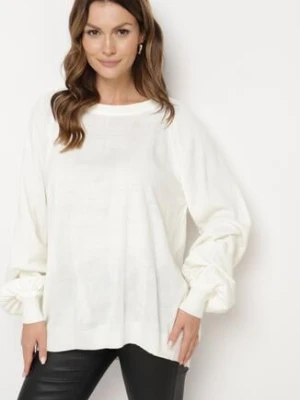 Jasnobeżowy Sweter o Kroju Oversize z Szerokimi Ściągaczami Nittia miss poem