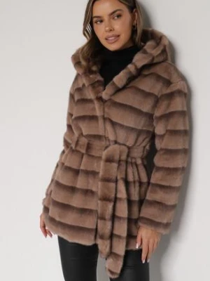 Jasnobrązowa Futrzana Kurtka z Nieodpinanym Kapturem i Paskiem Zetova