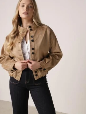 Jasnobrązowa Kurtka w Stylu Bomberki z Ozdobnymi Guzikami Polimi