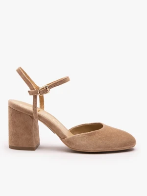 Jasnobrązowe czółenka na słupku Ryłko