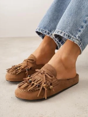 Jasnobrązowe Klapki VICES Typu Mule z Koralikami Frędzlami i Kokardą Dioleora