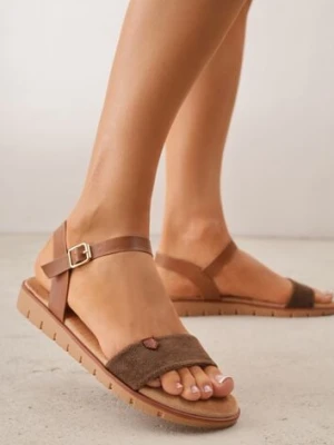 Jasnobrązowe Sandały VICES w Stylu Basic z Paskiem z Klamerką Loretha