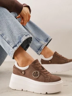 Jasnobrązowe Sneakersy Vices na Platformie Ozdobione Metaliczną Aplikacją Tatellia