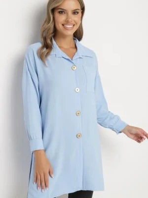 Jasnoniebieska Długa Koszula z Rozcięciami po Bokach i Naszytą Kieszonką Hypallia lily rose