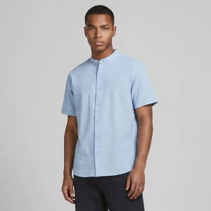 Jasnoniebieska koszula z krótkim rękawem i stójką House