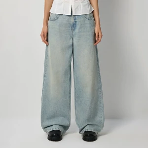 Jasnoniebieskie jeansy baggy straight fit z regulacją w pasie House