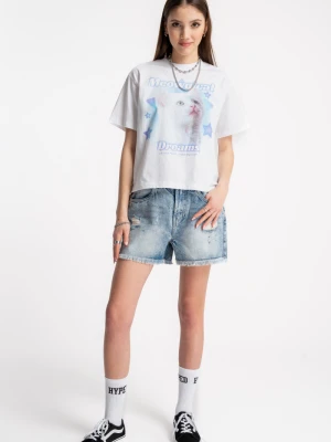 Jasnoniebieskie krótkie spodenki jeansowe z efektem strzępionych nogawek Reporter