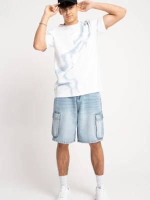 Jasnoniebieskie krótkie spodenki jeansowe REGULAR z przestrzennymi kieszeniami Reporter