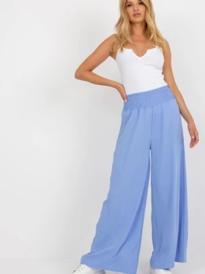 Jasnoniebieskie letnie spodnie z materiału z szeroką nogawką Italy Moda