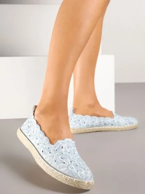 Jasnoniebieskie Plecione Espadryle Vices z Kwiatowym Motywem z Ażurowymi Wycięciami Honavia