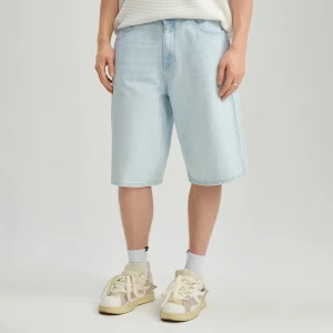 Jasnoniebieskie szorty jeansowe baggy fit z efektem sprania House
