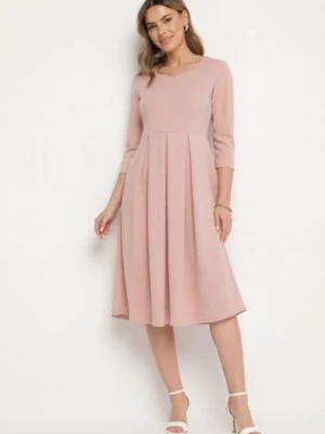 Jasnoróżowa Rozkloszowana Sukienka z Rękawem 3/4 Nomiel lovery