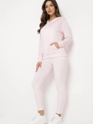 Jasnoróżowy Komplet Dresowy z Weluru Bluza z Kapturem i Spodnie z Gumką w Pasie Avinlia