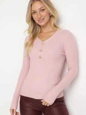 Jasnoróżowy Sweter z Bawełną z Prążkowanego Materiału Ozdobiony Guzikami Zinfera